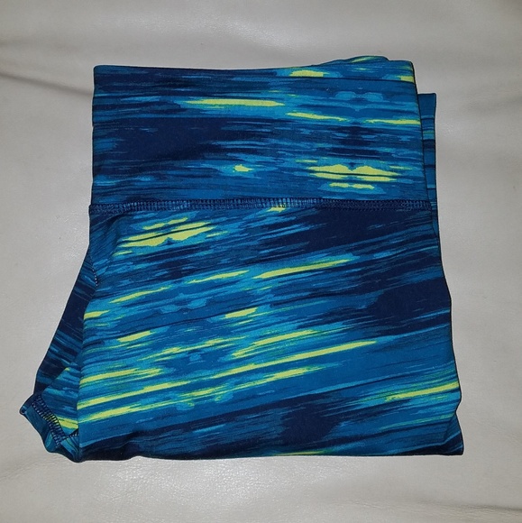 Old Navy Pants - Old Navy compression leggings